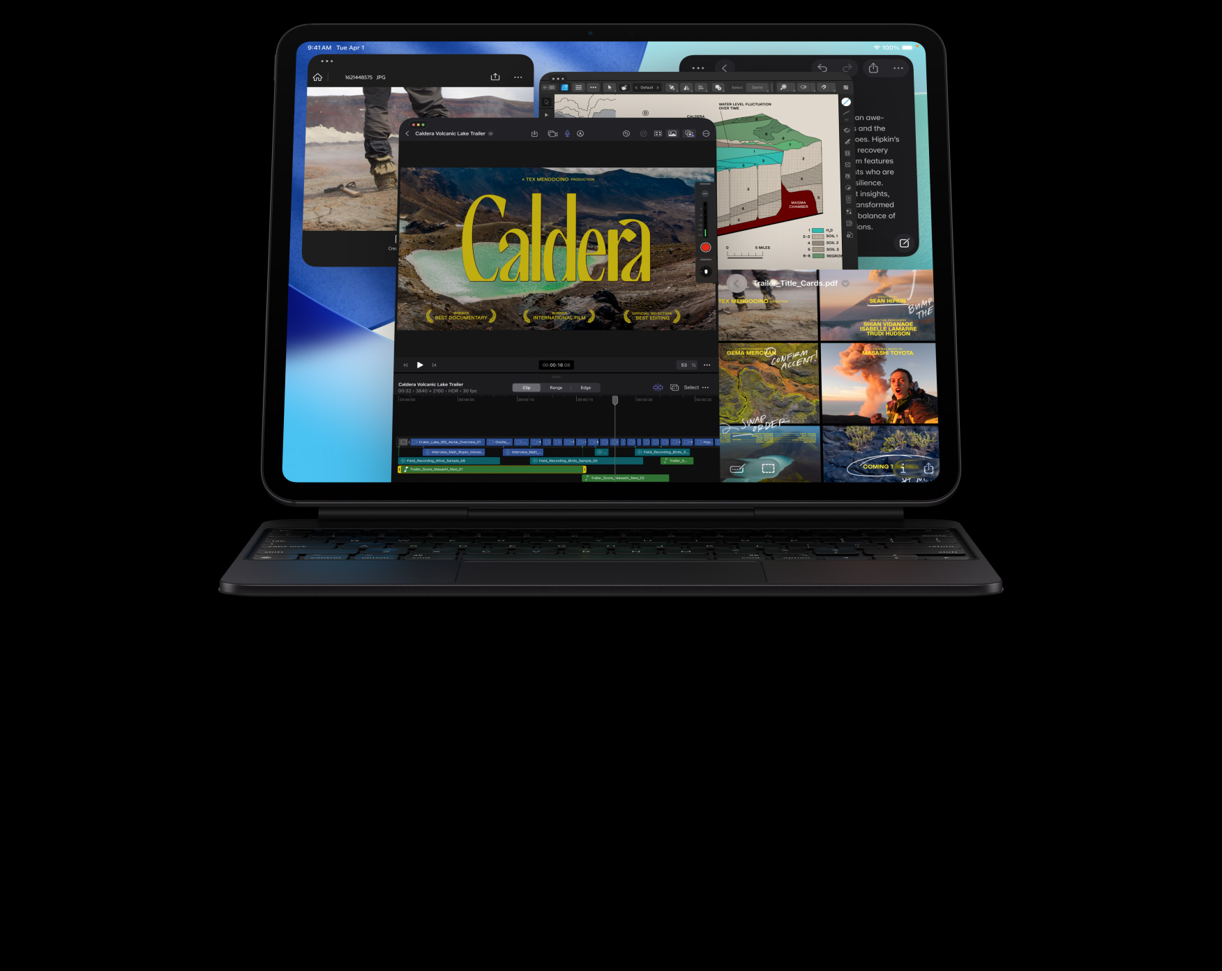 iPad Pro, face avant, orientation paysage, noir sidéral, fixé à un Magic Keyboard, noir sidéral, écran affichant plusieurs fenêtres d’apps: Final Cut Pro avec plusieurs fonctionnalités de montage vidéo ainsi que la timeline, Plans, Notes, extraits multimédias